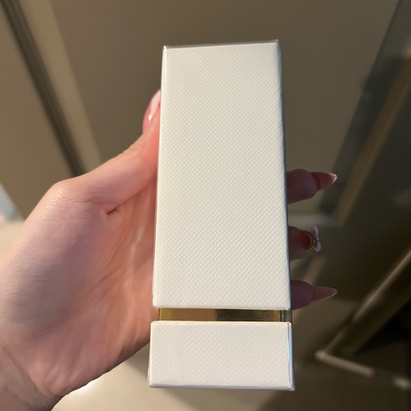 Tom Ford White Suede 1.7oz never opened - Picture 2 of 4